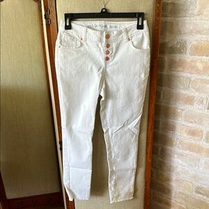 Cat & Jack White Girl’s size 12 snap up (inner elastic at waist) Jeans